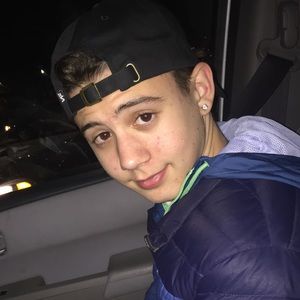 Meet your Posher, Eli